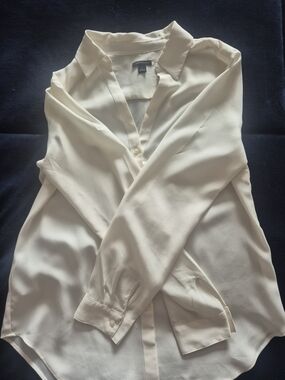 Ann Taylor  Ivory Blouse EUC